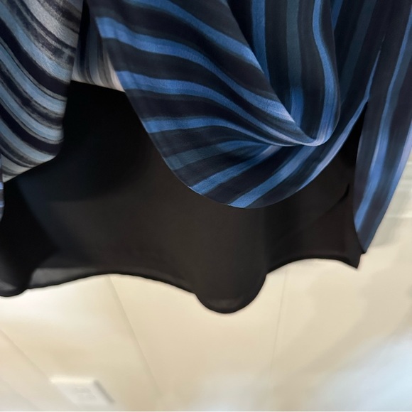 Vince. Women’s Sleeveless V-Neck Blue, White & Black 100% Silk Dress Sz S GUC - Picture 6 of 9